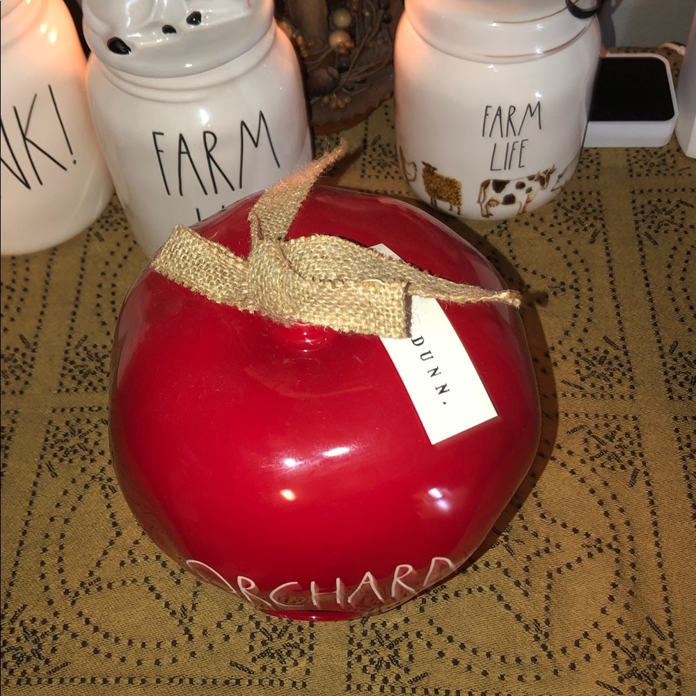 Rae Dunn ORCHARD Apple Shaped Birdhouse Red - Picture 2 of 7